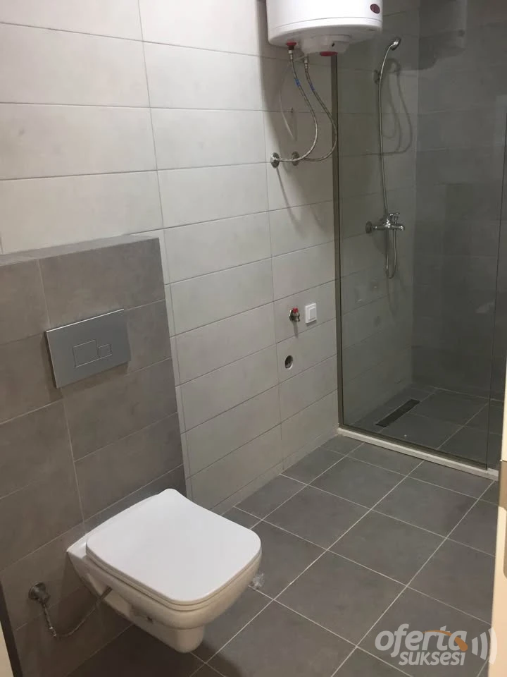 Banesë Zyre me qira në Lagjen e Spitalit-Prishtinë — fotografia 4