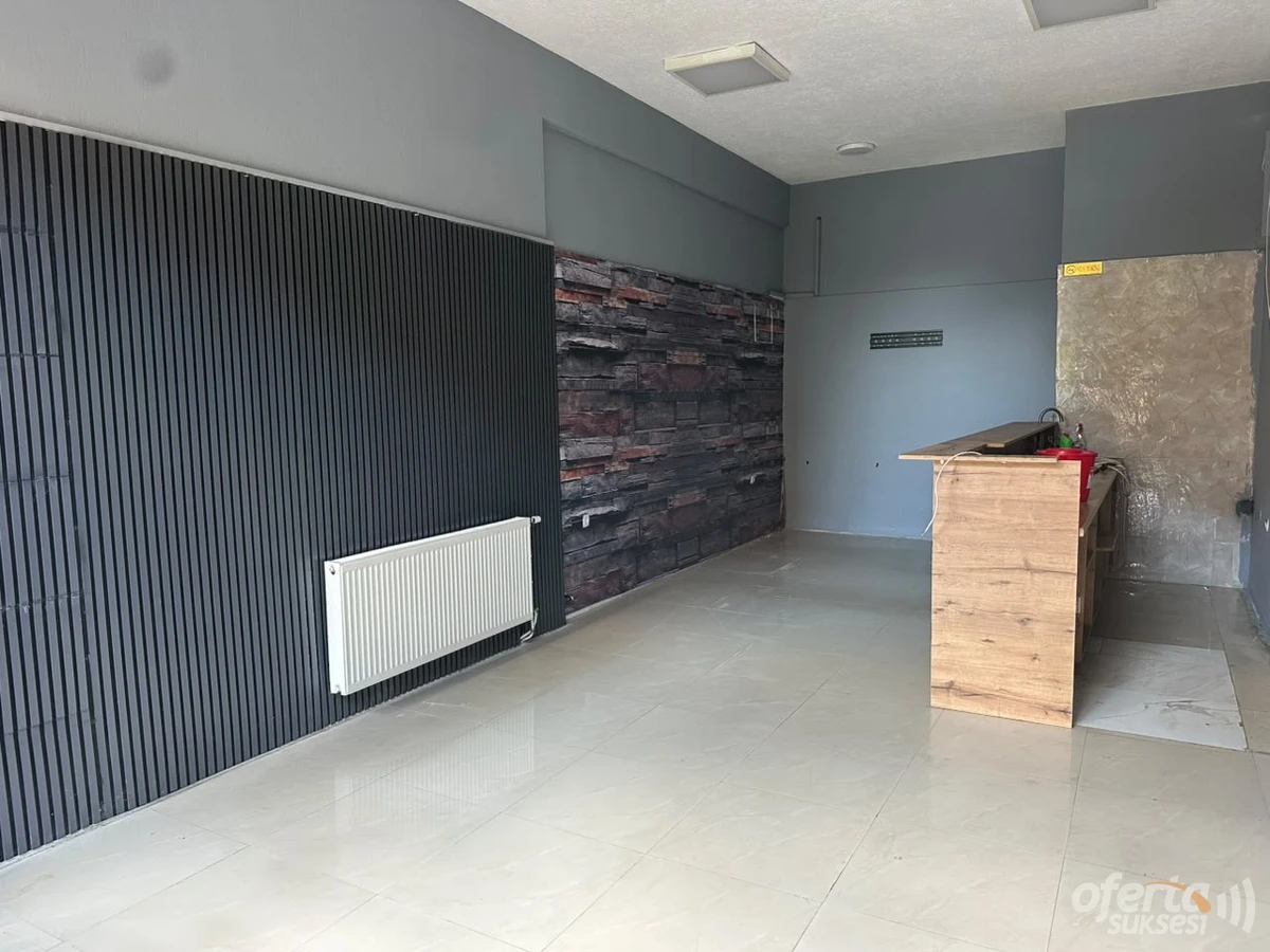Jepet lokali me qira 36m2 kati i -I- / Prishtine — fotografia 1